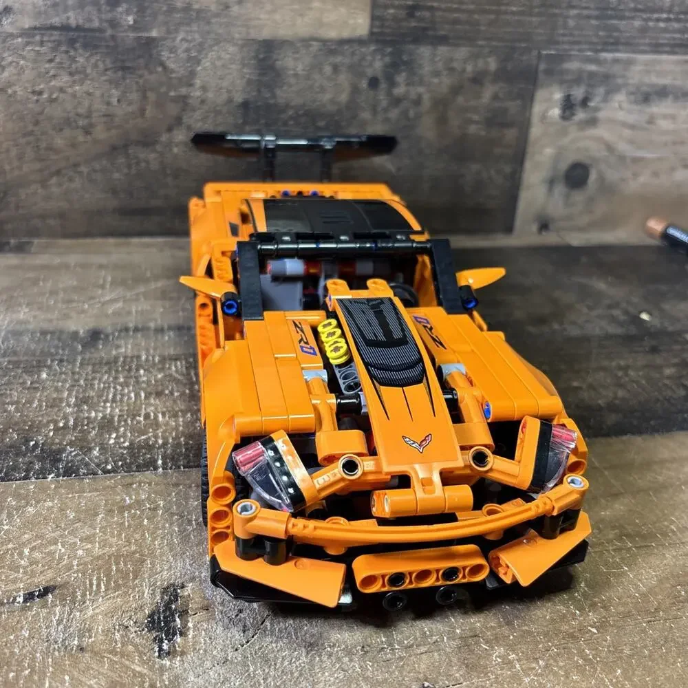 LEGO Chevrolet Corvette ZR1 Technic (42093) Orange Car Assembled w/ manual